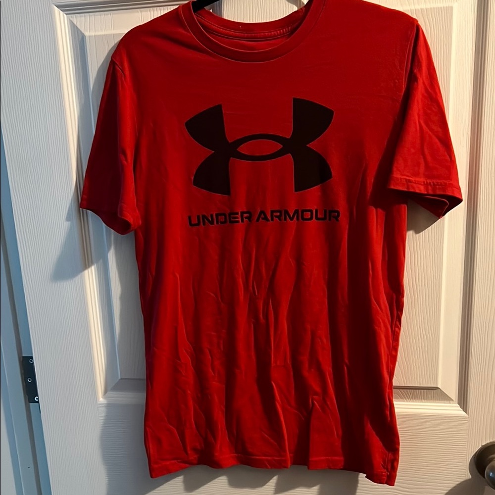 Under Armour Men's Red and Black Logo Tee
